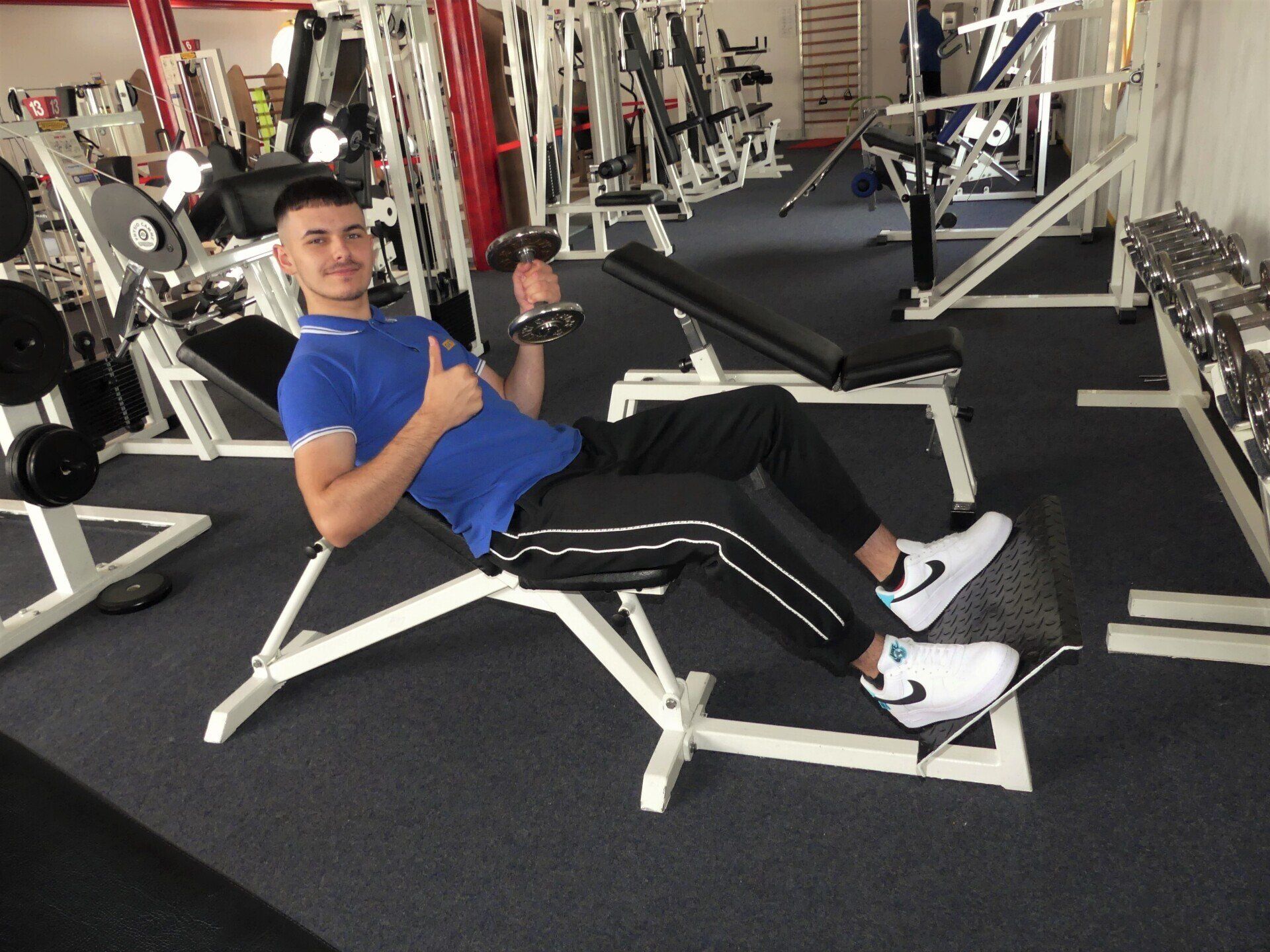 Albin Velija -Fitnesstrainer mit B-Lizenz sowie Azubi zum Sport & Fitnesskaufmann im Fitness- und Gesundheitszentrum Trossingen - Getfit-
