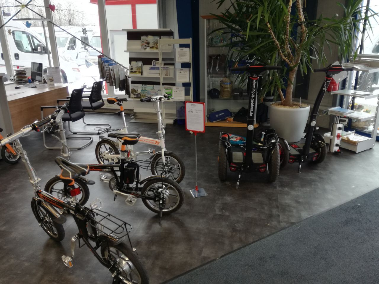 Ausstellung bei der Freizeitwelt Nagel Ansbach, L+G Rover