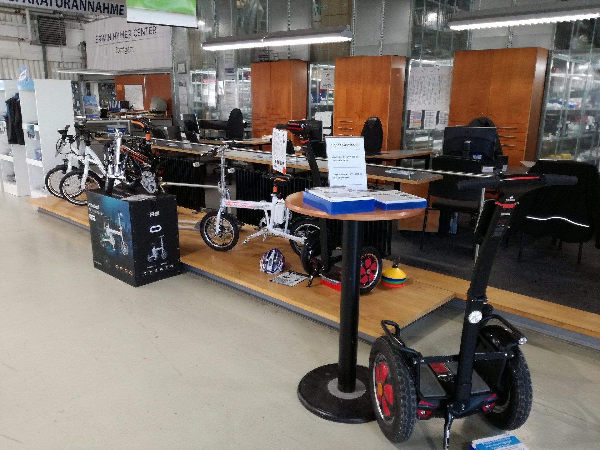 Ausstellung bei Hymer Stuttgart, L+G Rover