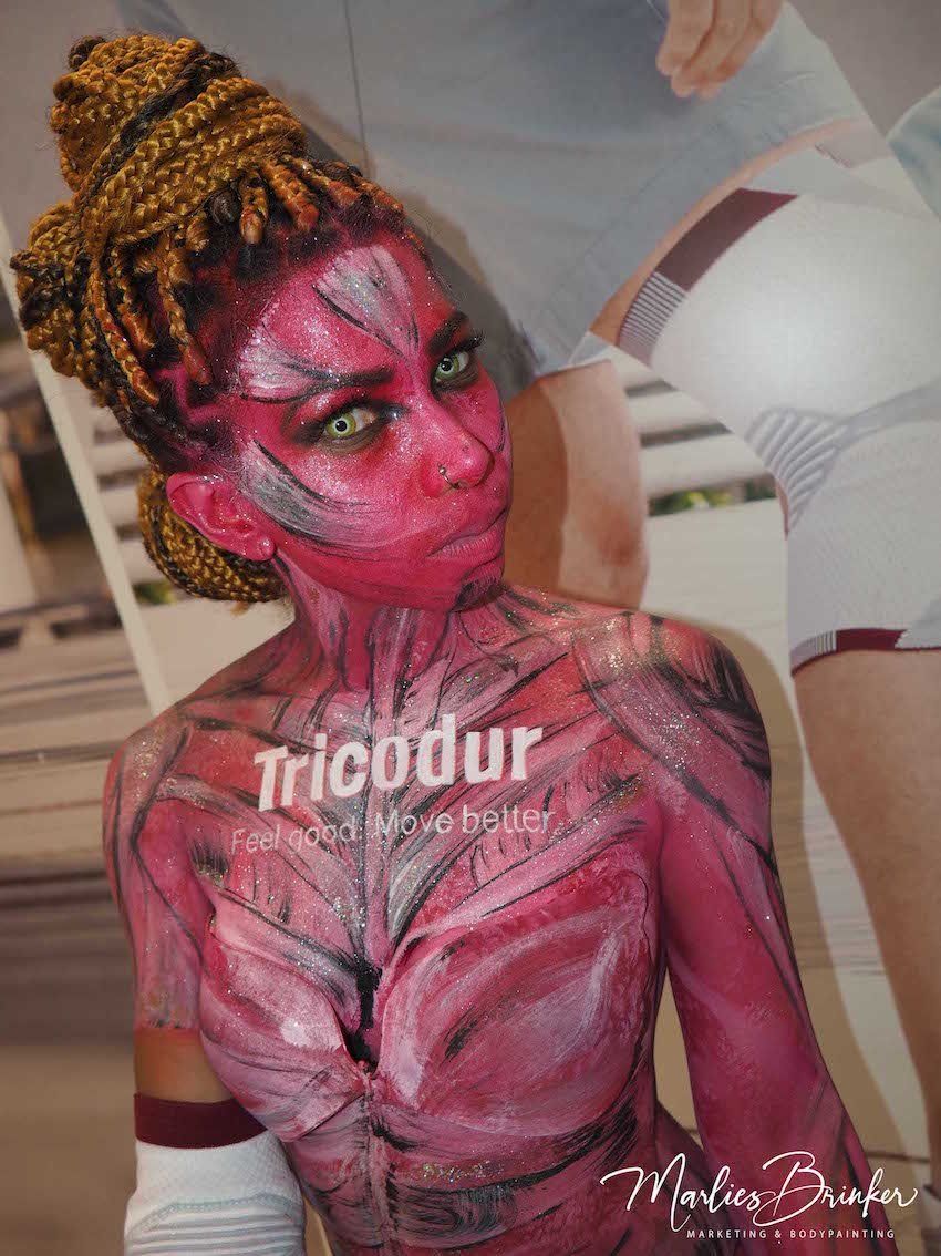 Samba, Show, buchen, Miss Latinadance, Samba Tänzerin, original Samba Kostüm, Auftritt, Sektempfang, Candy Girl, Martinha, Auszeichnungen, Hipp Hopp, Gogo Dance, Disco Animation, brasilianisch, Bodypainting, Marlies Brinker, color diving, Bodypainting Messen, Fotoshooting