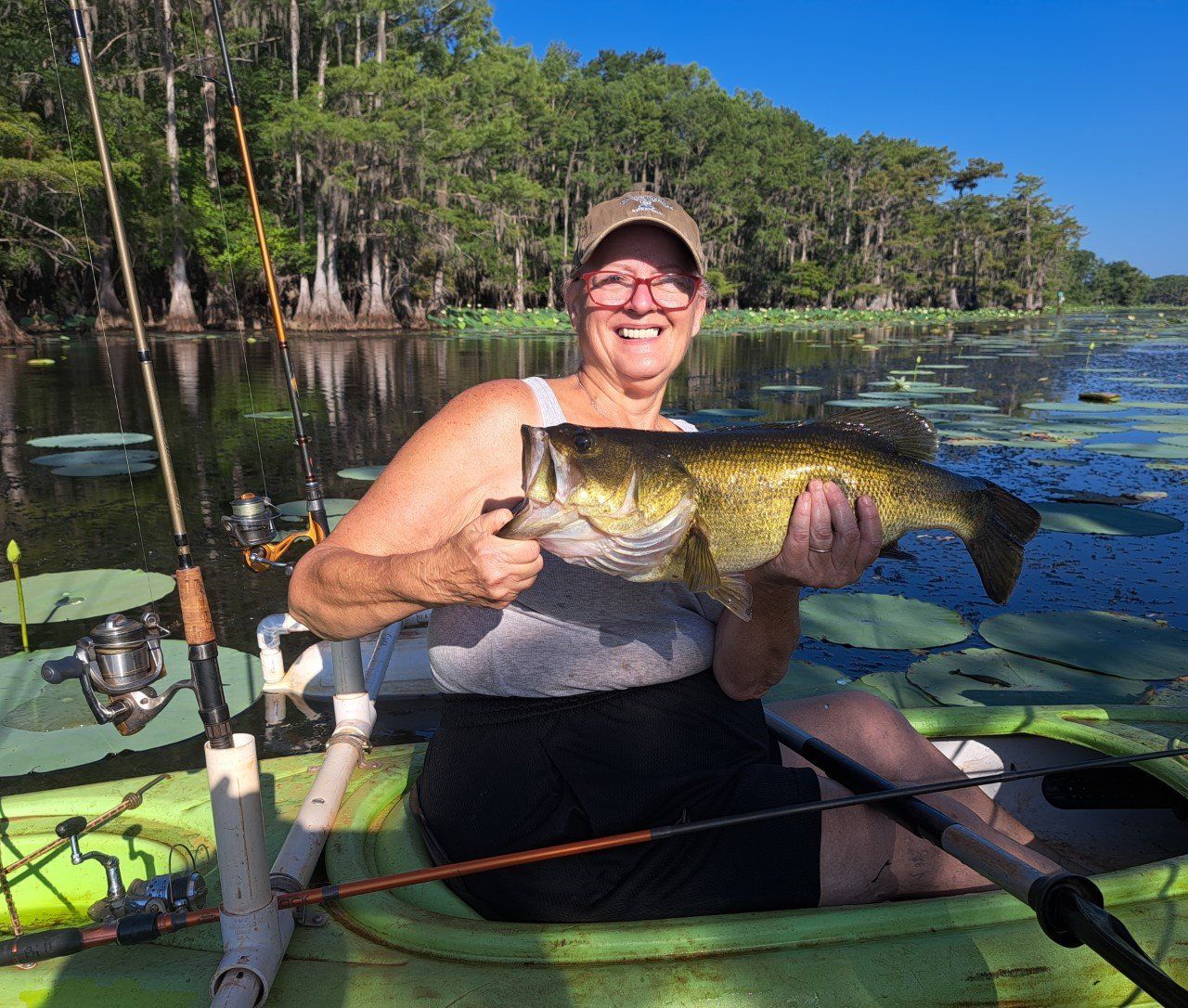 Mary gets  5 pounder