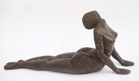 Betonfigur, Zementfigur, kleine weibliche Figur, Atelier Lihla, Holzkirchen bei München, Auftragsarbeit
