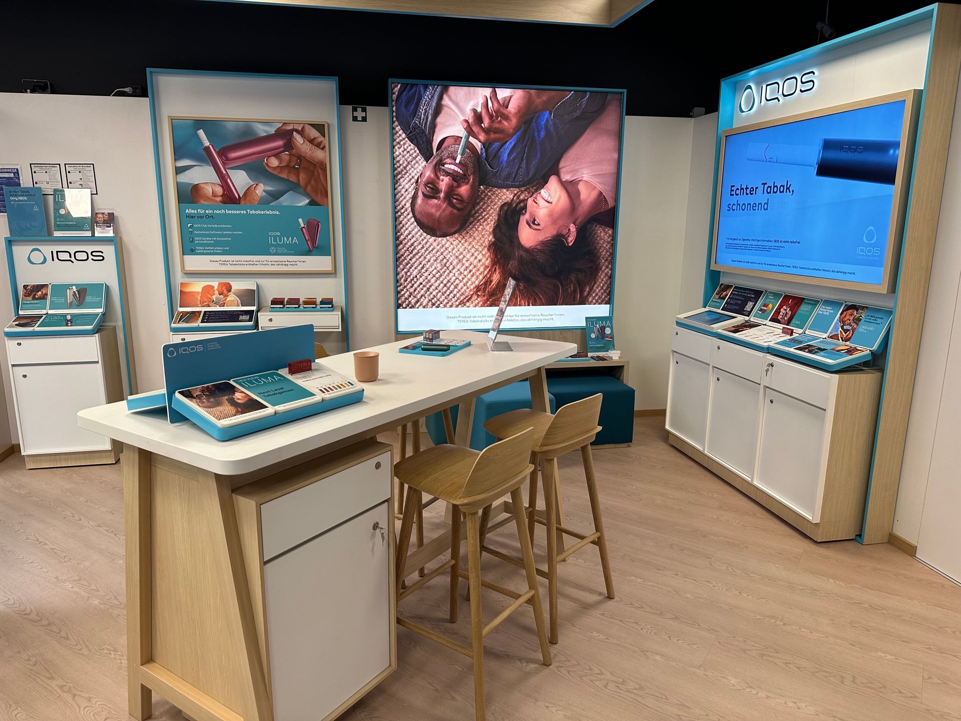 IQOS Tabakerhitzer IQOS Probier Lounge zum ausgiebigen Testen