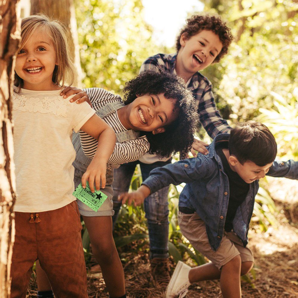 freundinnen mit geschenk losbox für kinder herzmeister
