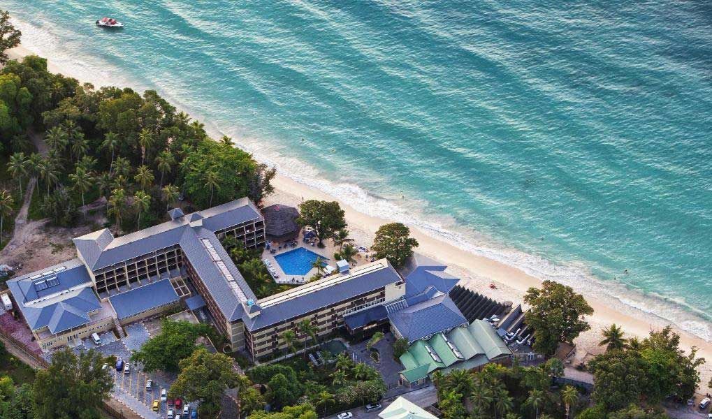 At the Coral Strand Smart Choice Hotel, the Ultimate Luxury Experience is unveiled