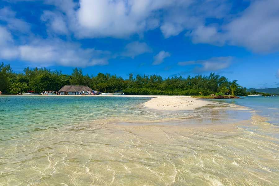 Discover Mauritius: A Paradise for Luxury and Budget Travelers Alike