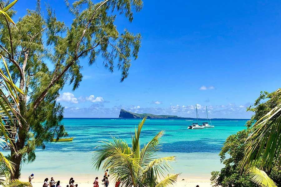 Discover Mauritius: A Perfect Blend of Luxury and Intimacy for Every Traveler