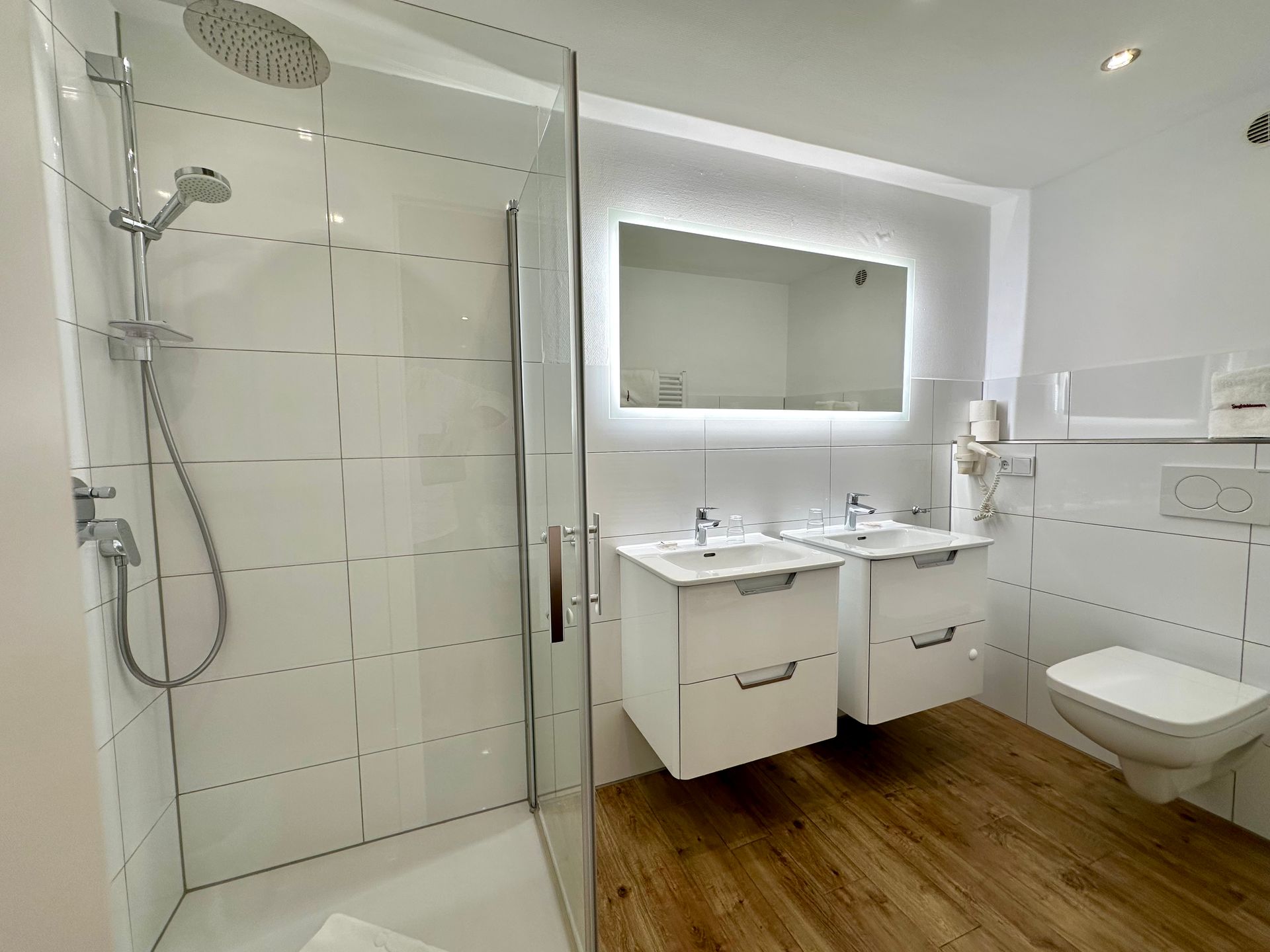 Bad im Hotel Dorflinde