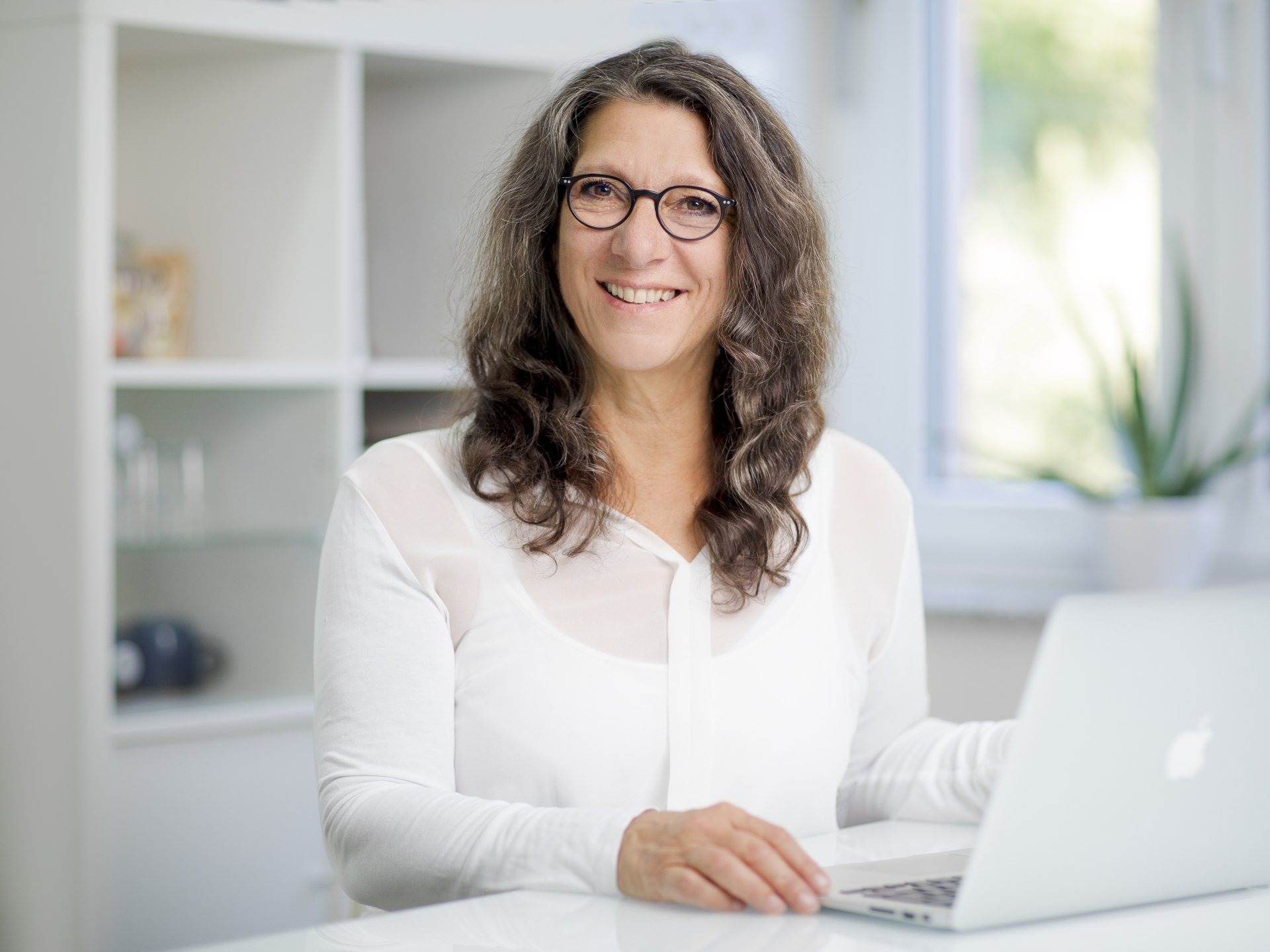 Leila Concetti + Arbeitssicherheit + Datenschutz + Compliance + Informationssicherheit Leila Concetti + Arbeitssicherheit + Datenschutz + Compliance + Informationssicherheit