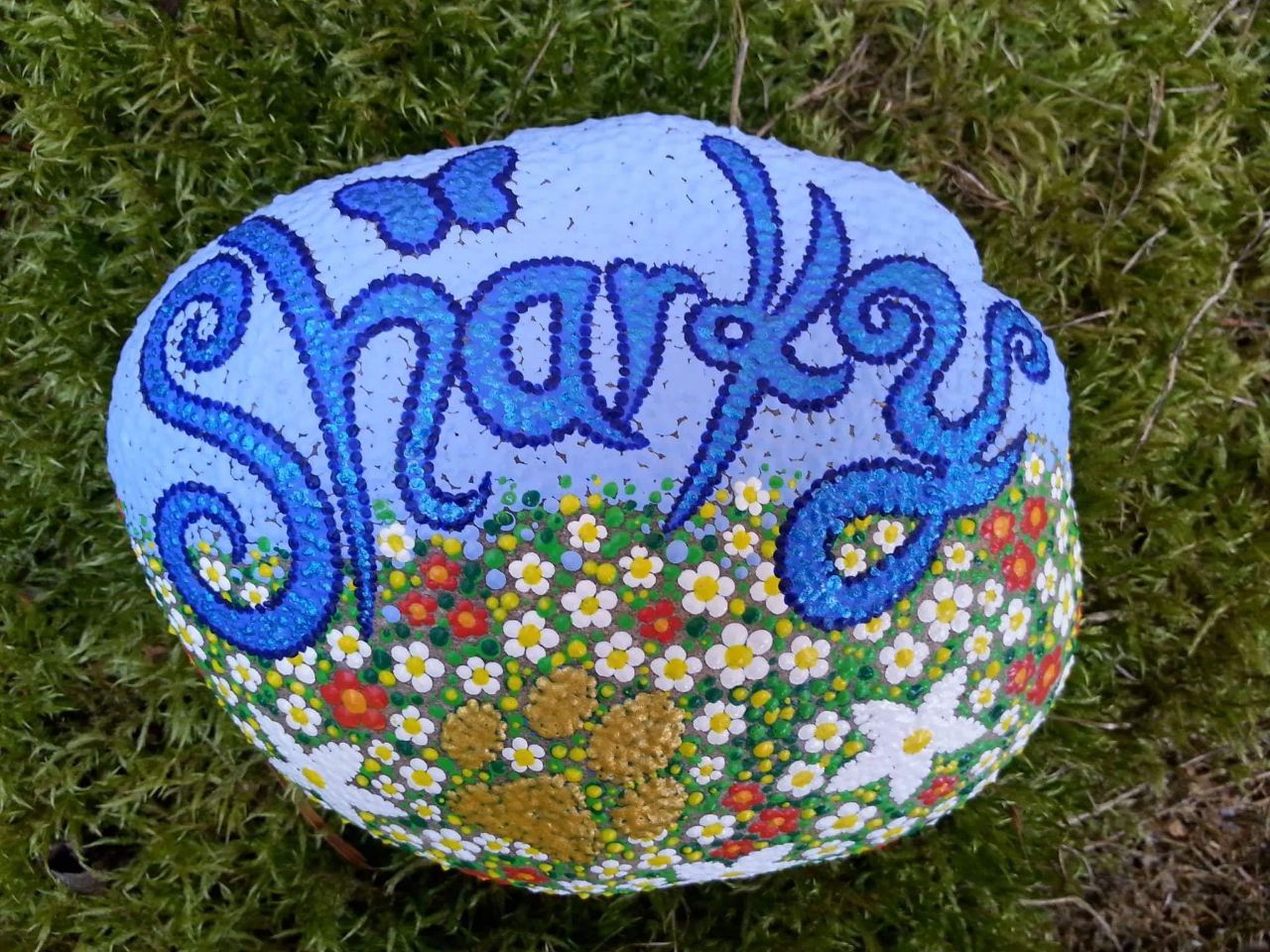 mit blauem Himmel und Namen