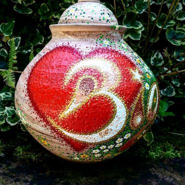 Motiv Herz Tontierurne handbemalt