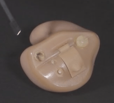 Hinter dem Ohr mit Schallschlauch mit Ohrpassstück