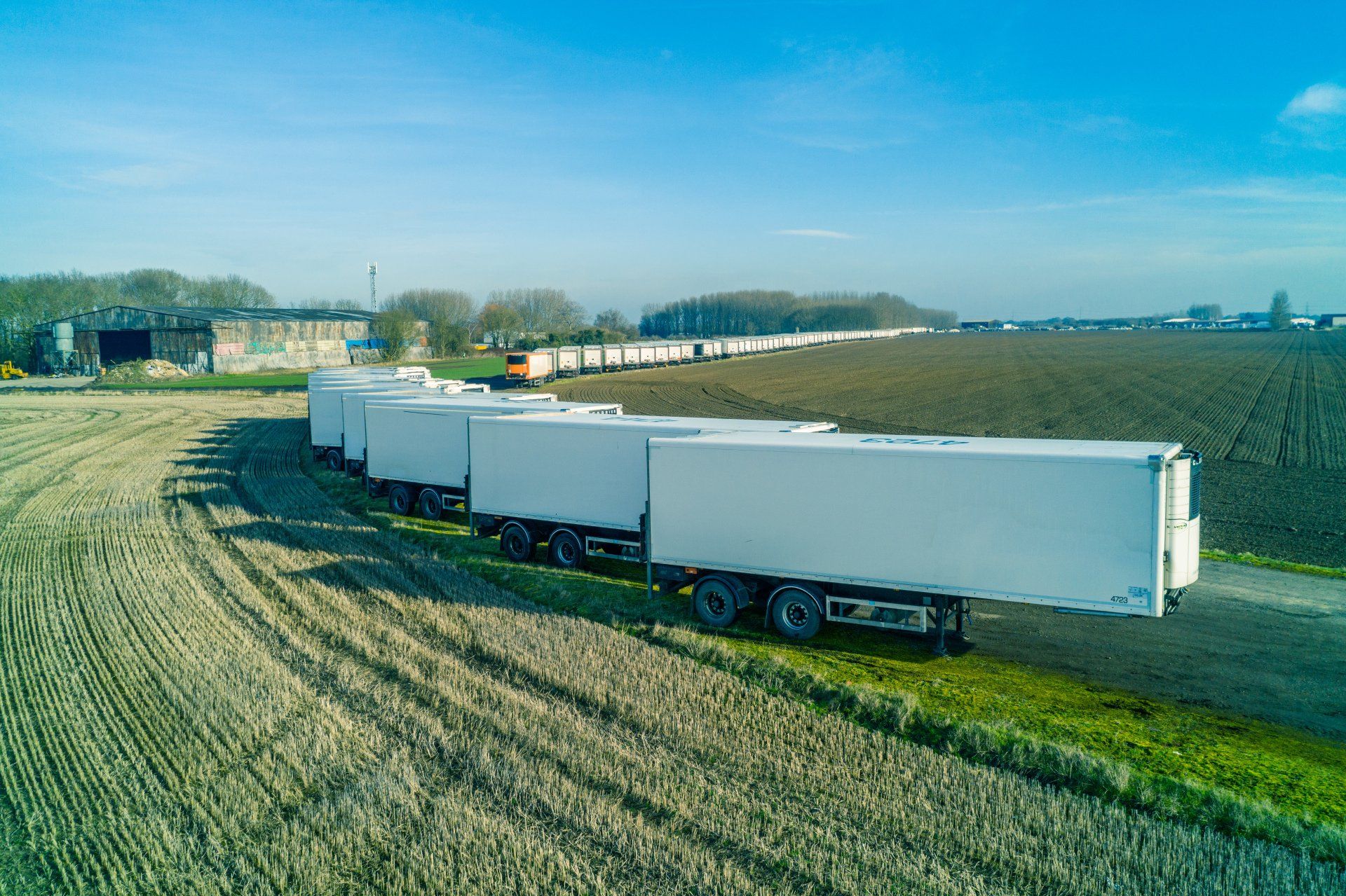 picture of used fridge trailers