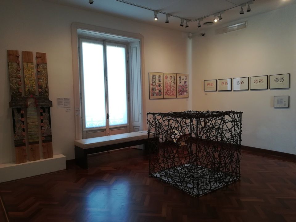 photographie de l'exposition collective à la Villa Giulia à Verbania, Italie