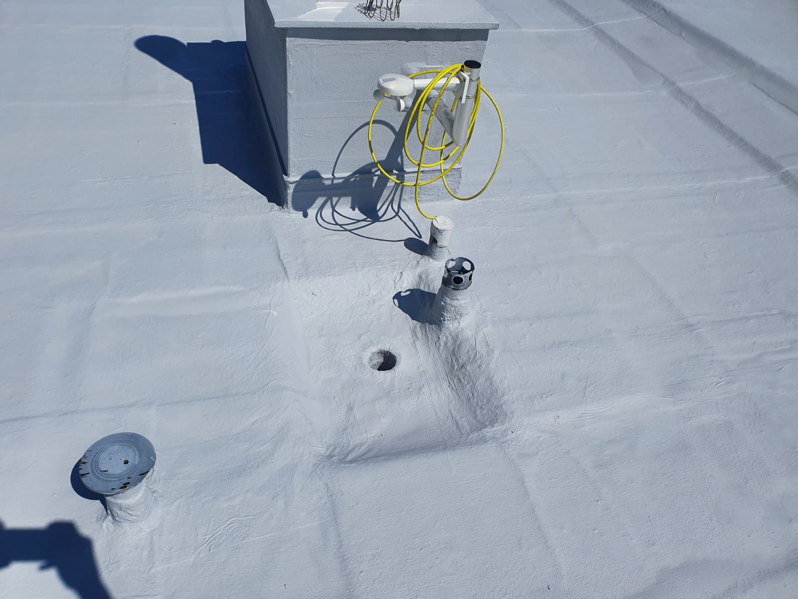 Flachdachabdichtung mit Flüssigkunststoff