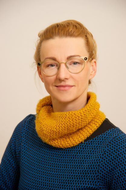 Frau Dams