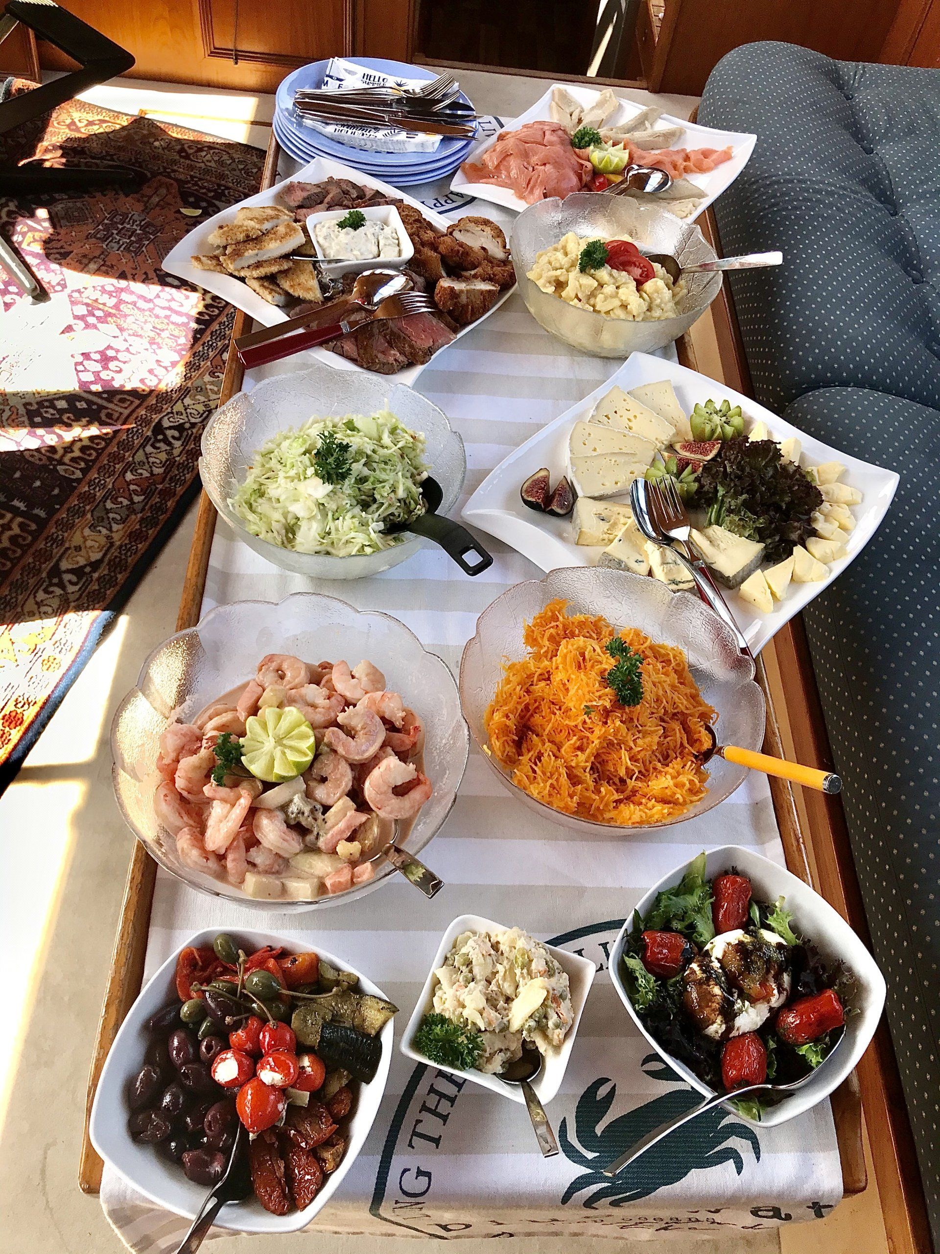 Romantische Tour auf dem Bodensee, Heiratsantrag auf dem Schiff,Bodensee Tour mit Abendessen und Fotoshooting,Das besondere Geschenk ,Bodensee Bootstour mit Bodenseetours, Bodensee Yachtcharter, Heiratsantrag Bodensee, Hochzeitssängerin Bodensee, Verlobung,