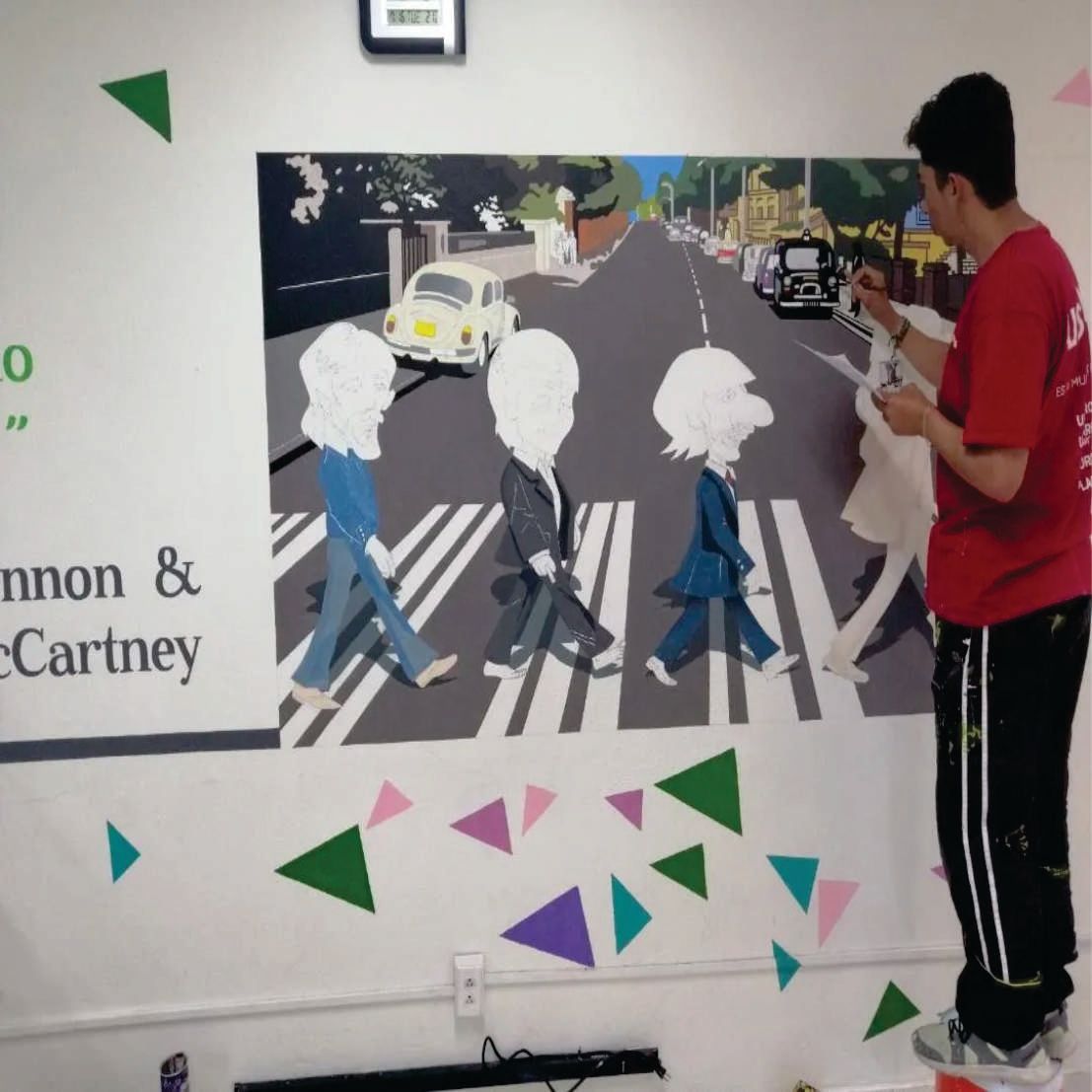 Mural rotulado a mano en Colegio
