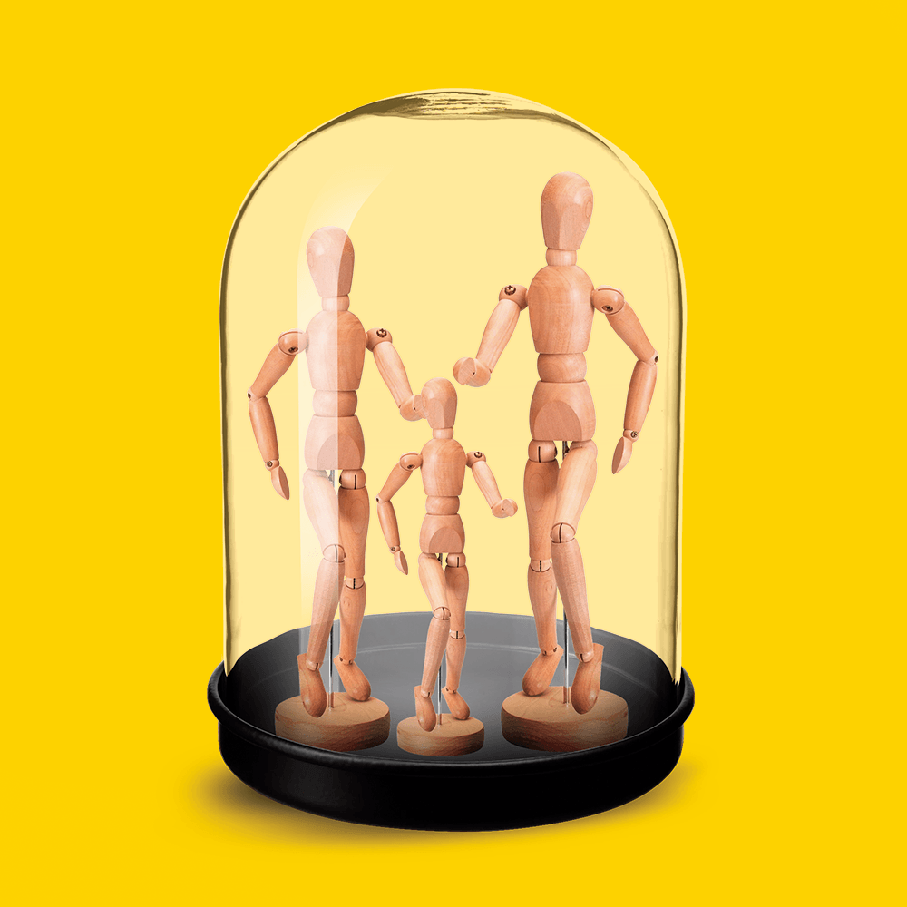 imagen de familia de muñecos de madera