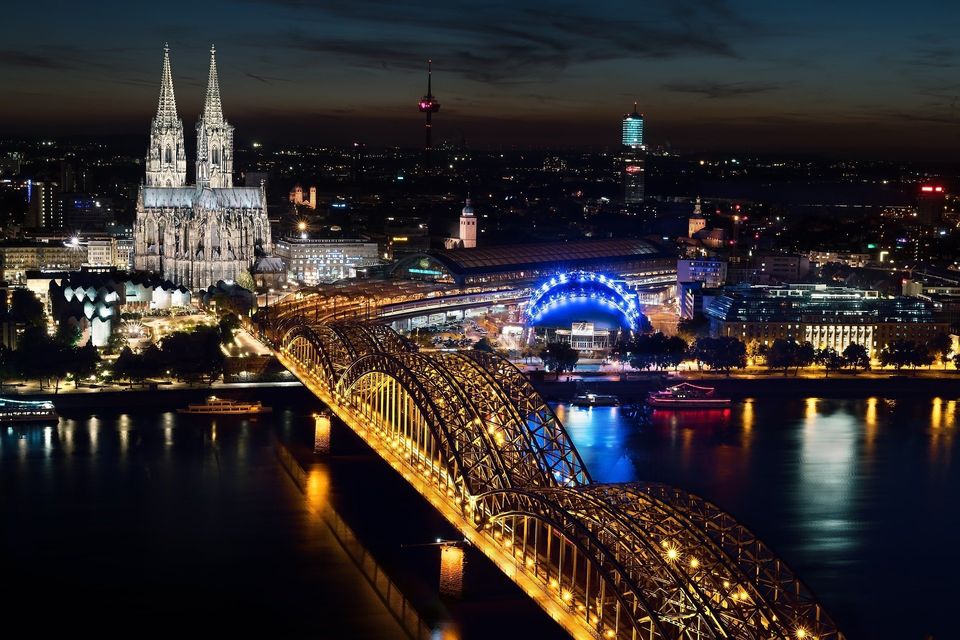 Stadtansicht Köln mit Dom und Brücke