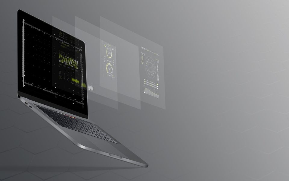Aufgeklappter Laptop