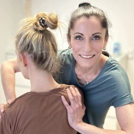 Heilpraktikerin Melis Achatz bei der ganzheitlichen Chiropraktik