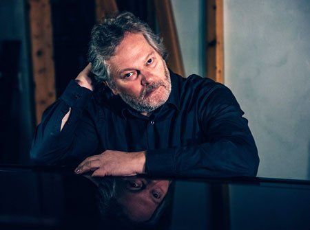 hh kjhkhk huh ih oih oih hoih i