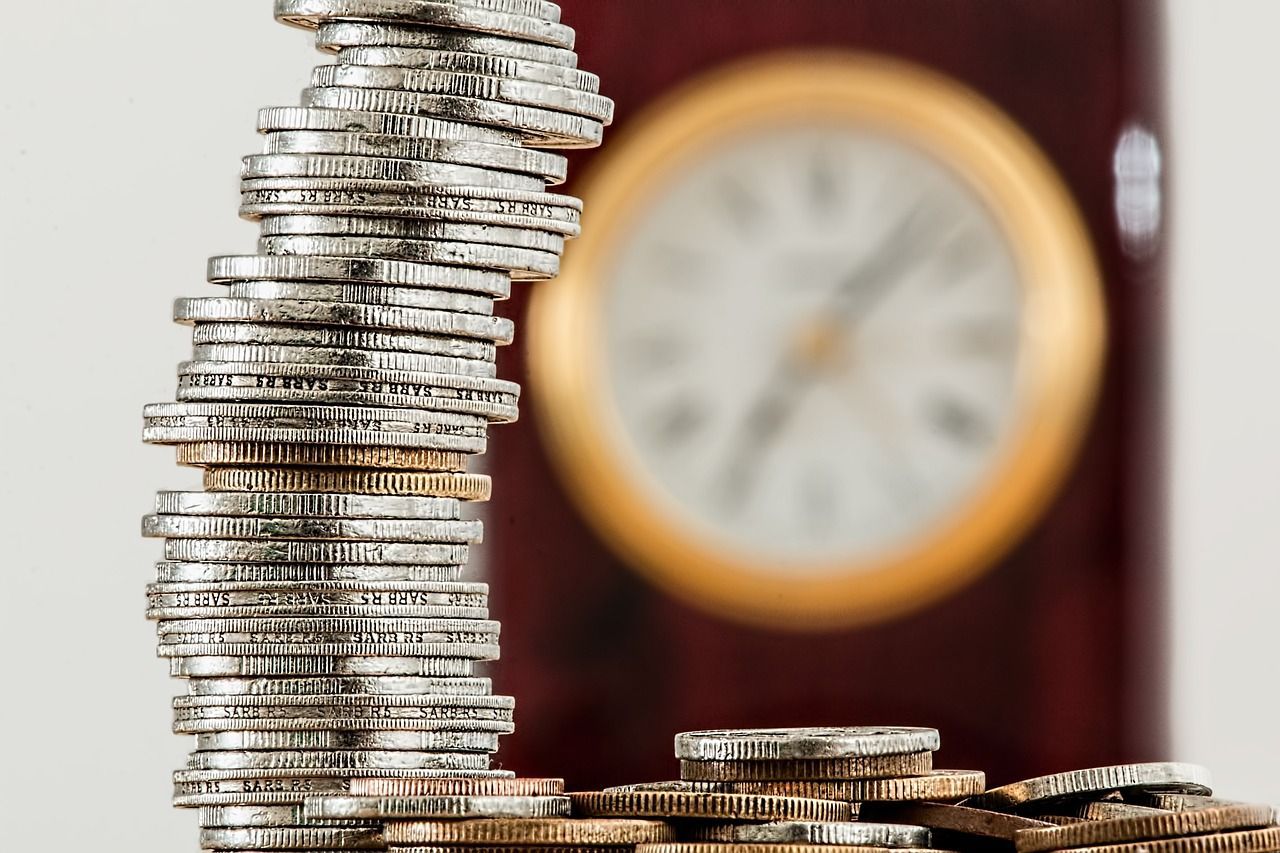 Descubre cómo el interés compuesto puede hacer crecer tus inversiones de manera exponencial.
