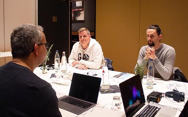 Podcaster Sebastian Brinckmeyer im Interview mit Timm Peters und Neven Subotic