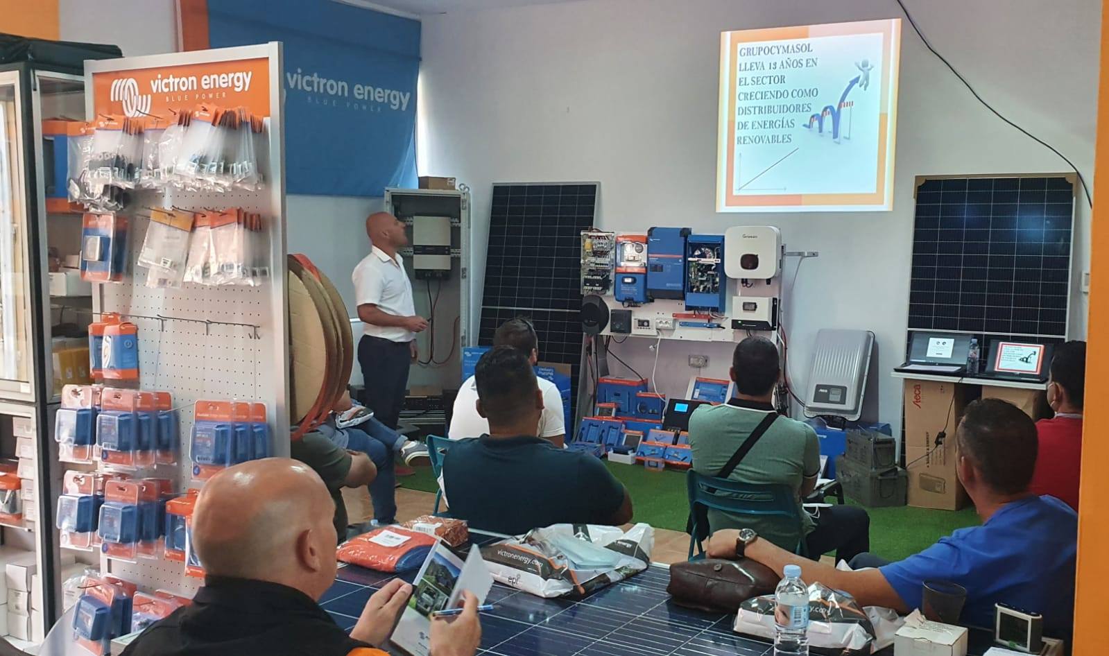 formaciones profesional, cursos de energía solar, capacitación en energía renovable, talleres de energía solar, formación técnica solar, educación en energía solar, cursos fotovoltaicos, certificación energía solar, seminarios energía solar, programas de formación, especialización en energía renovable