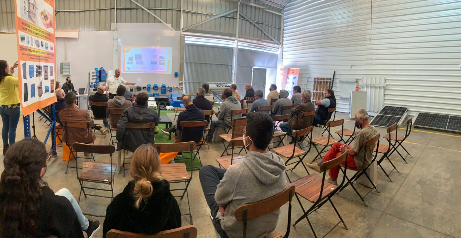 formaciones profesional, cursos de energía solar, capacitación en energía renovable, talleres de energía solar, formación técnica solar, educación en energía solar, cursos fotovoltaicos, certificación energía solar, seminarios energía solar, programas de formación, especialización en energía renovable