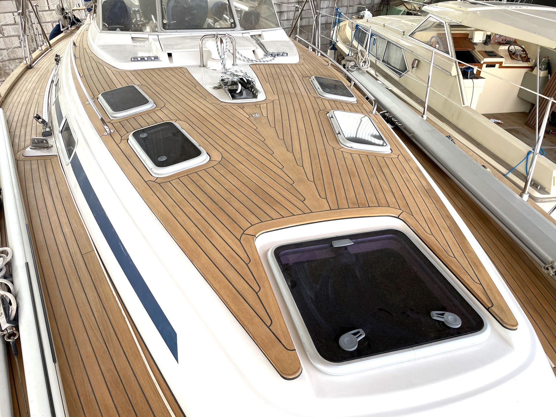 Neues Teakdeck auf einer Bavaria 44 Ocean