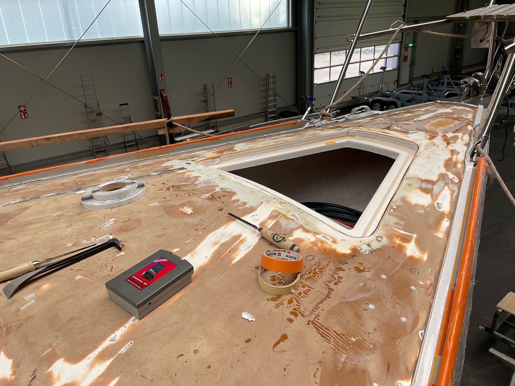 Swan 40 Teakdeck Montage GFK Swan 40 Teakdeck Montage GFK