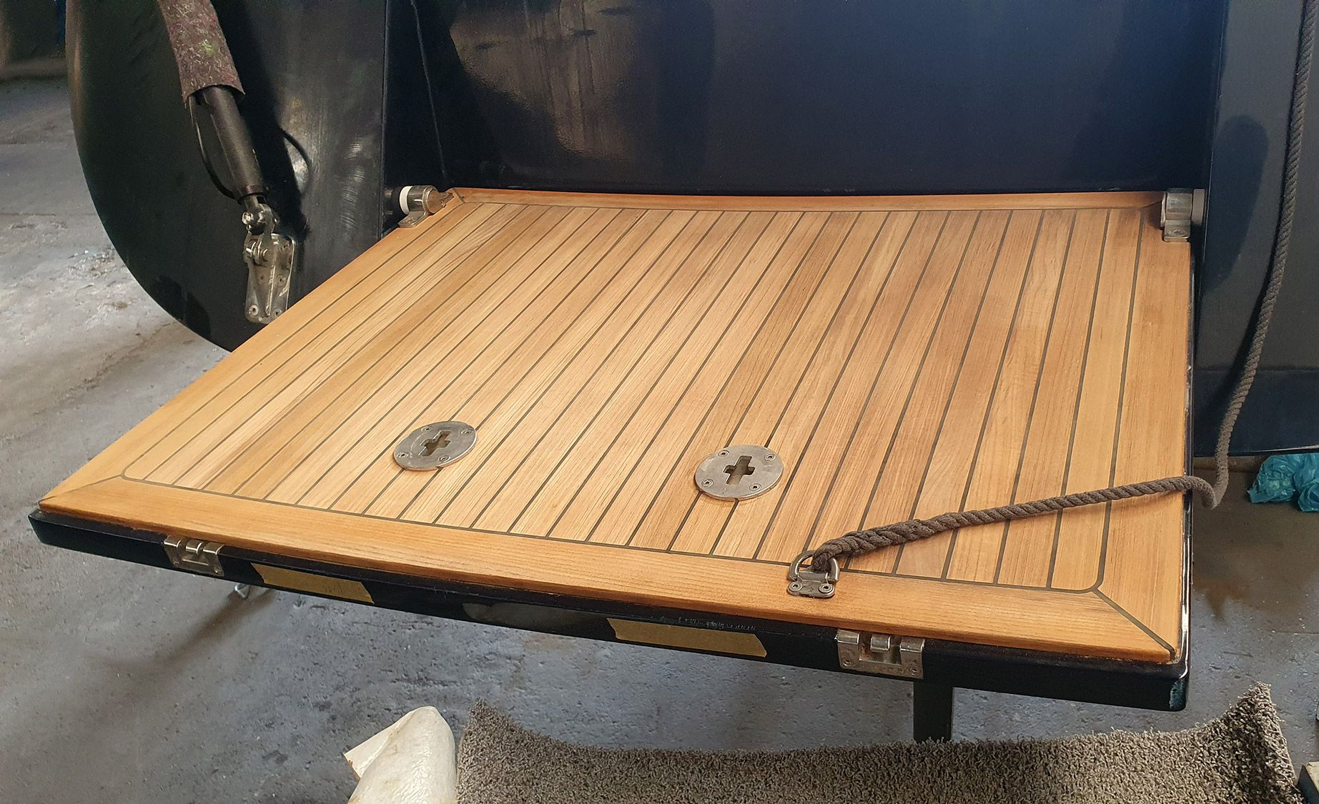 Teakdeck Swan 53 Decksaufbau