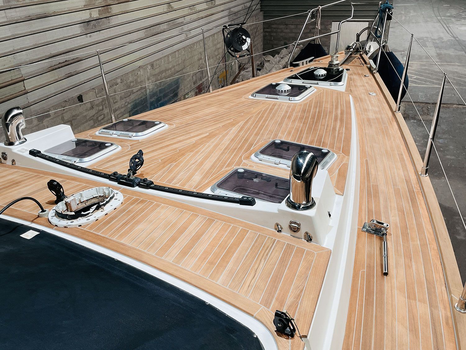 Wauquiez 48 Pilot Saloon neues Teakdeck vom Bootsbauer