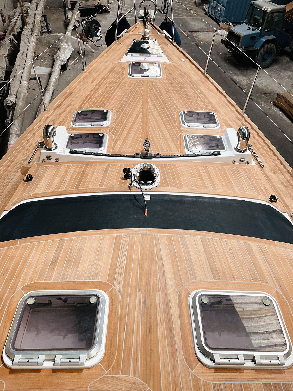 Wauquiez 48 Pilot Saloon neues Teakdeck vom Bootsbauer