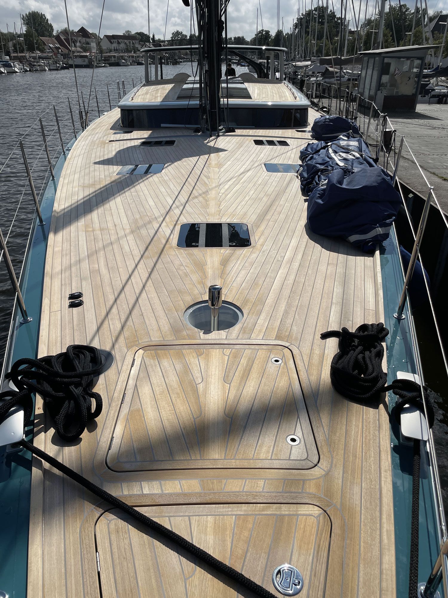 YYachts Y9 Teak Deck by Mobilerbootsbau