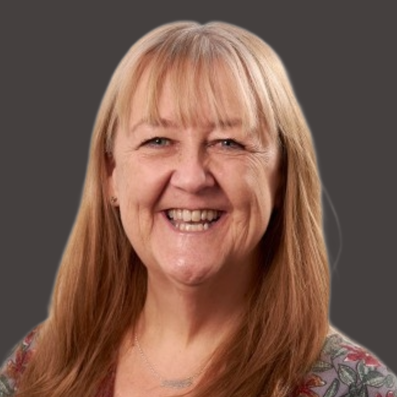 Julia, Office Manager