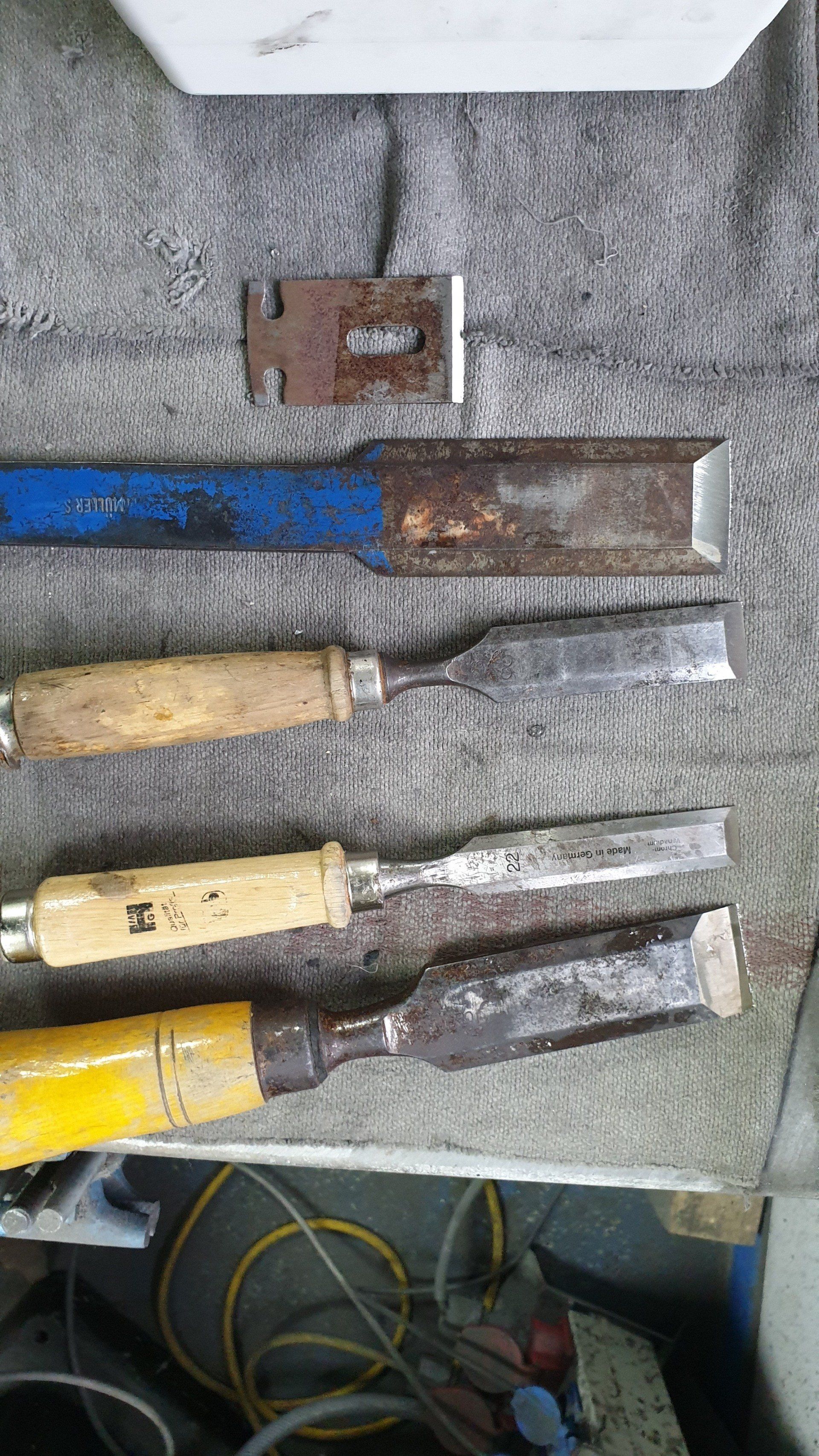 Kreissägeblatt schleifen, Pfeilmesser schleifen, Industriemesser schleifen, Hobelmesser schleifen, Stechbeitel schleifen, Beitel schleifen