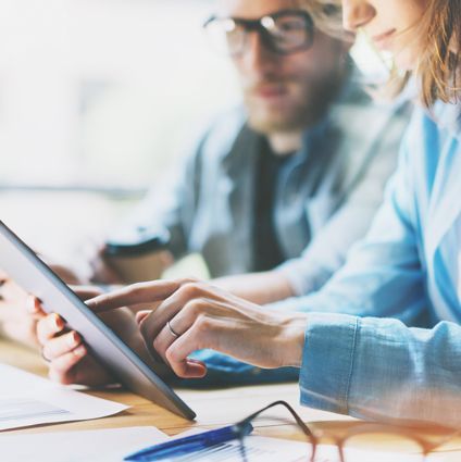 Wir informieren und unterstützen Sie Wir informieren und unterstützen Sie
Nutzen Sie unser Netzwerk
Wir vermitteln Wissen