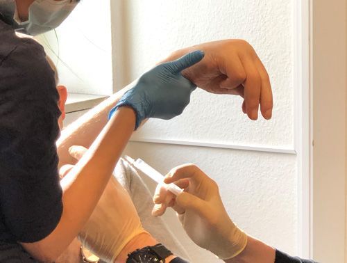 Besuch bei Dr. Schramm (Neurologe) in der NeuroPraxis in Fürth Besuch bei Dr. Schramm (Neurologe) in der NeuroPraxis in Fürth