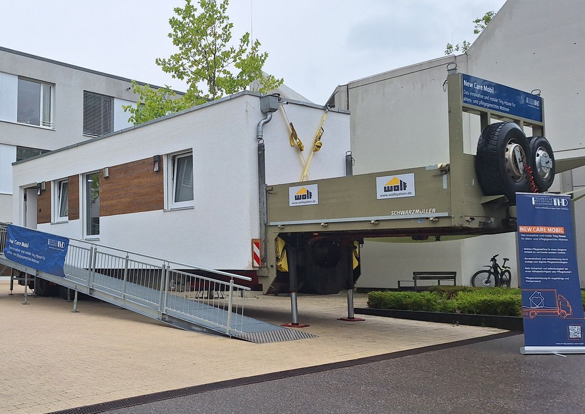 „Austragsheisl 2.0“ – Das New Care Mobil macht Station am Klinikum Ingolstadt