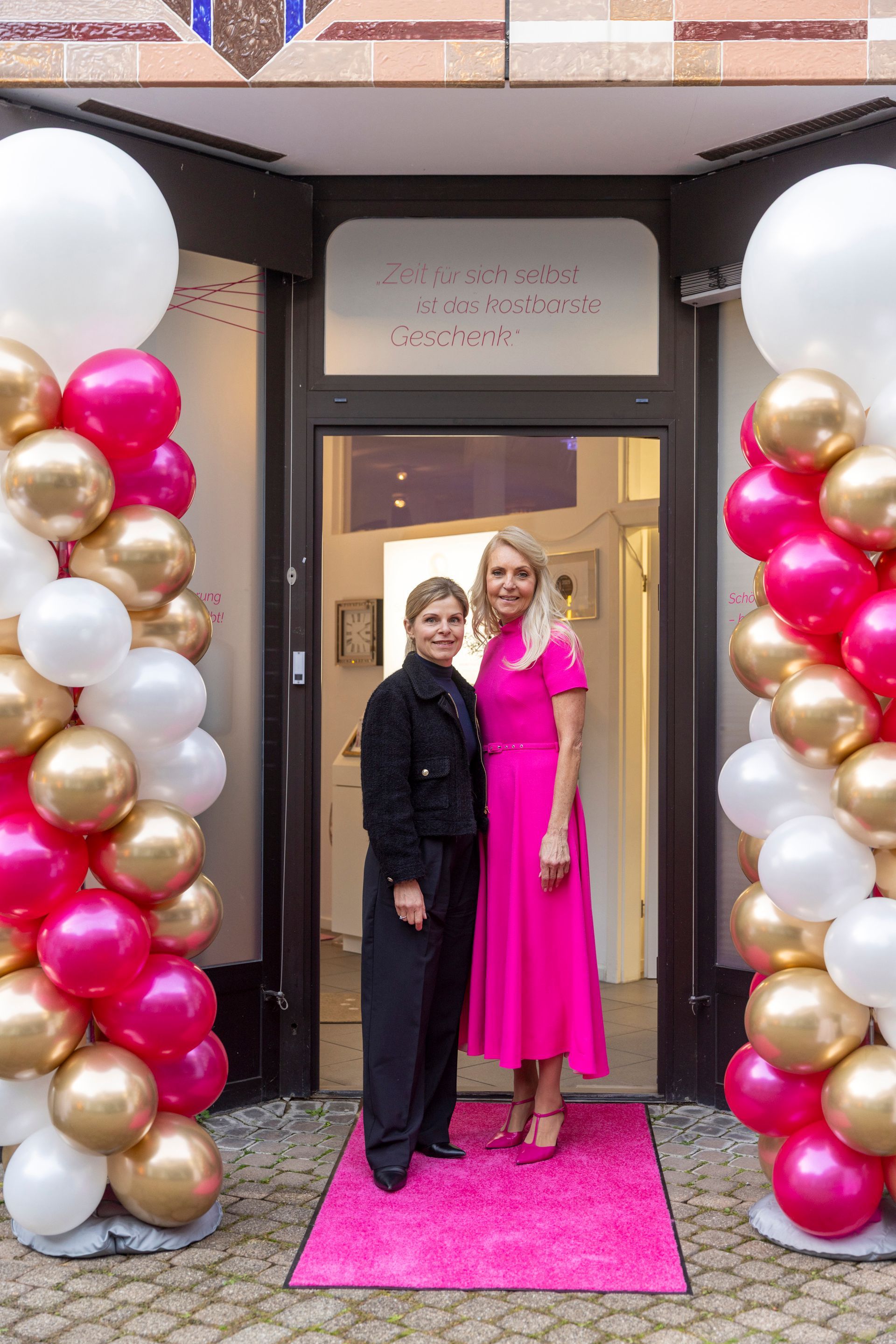 Sandra Pansanel, Business Consultant von Craith Lab mit Cathriena Stäblein, Kosmetikstudio Zur Perle Sandra Pansanel, Business Consultant von Craith Lab mit Cathriena Stäblein, Kosmetikstudio Zur Perle