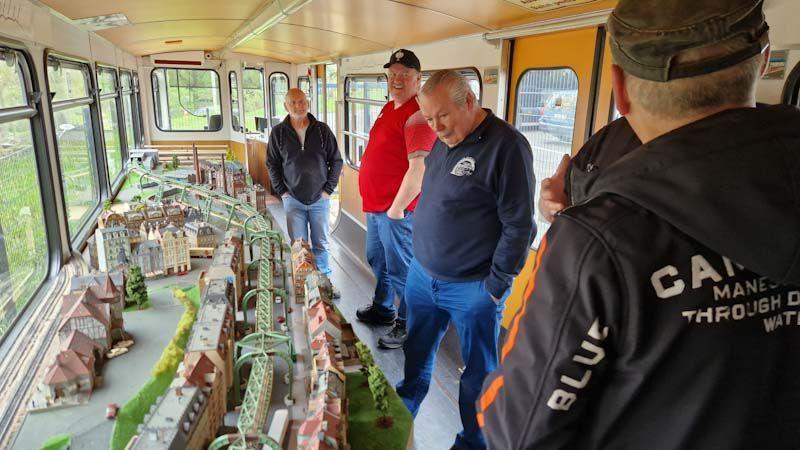 In der Schwebebahn In der Schwebebahn