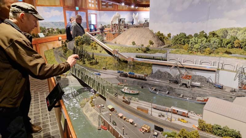Ausstellungsanfang - OKtoRail Ausstellungsanfang - OKtoRail
