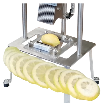 Mit unserer Stanze geschnittene Zitronenscheiben.