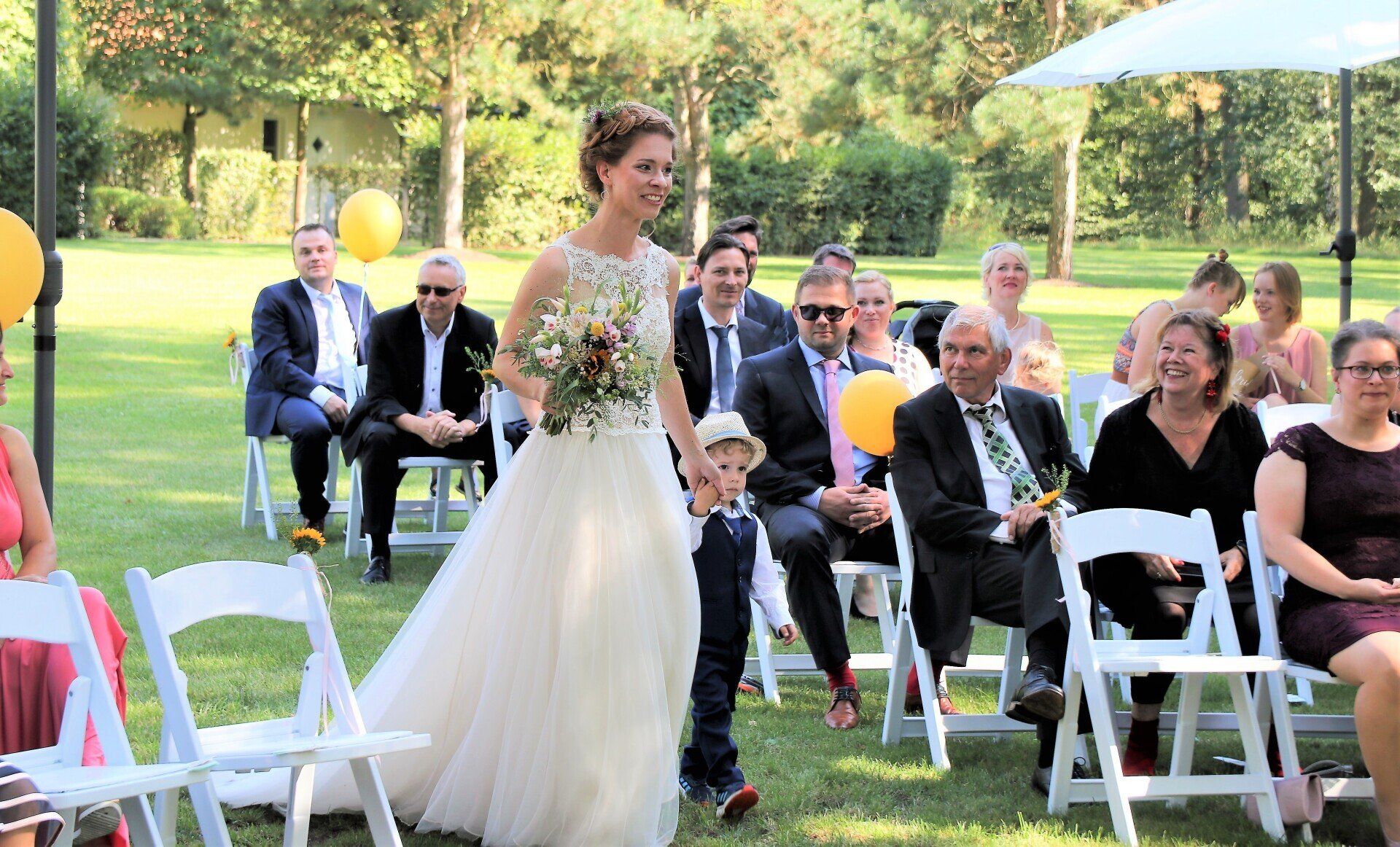 Freie Trauung Deko DJ Equipment