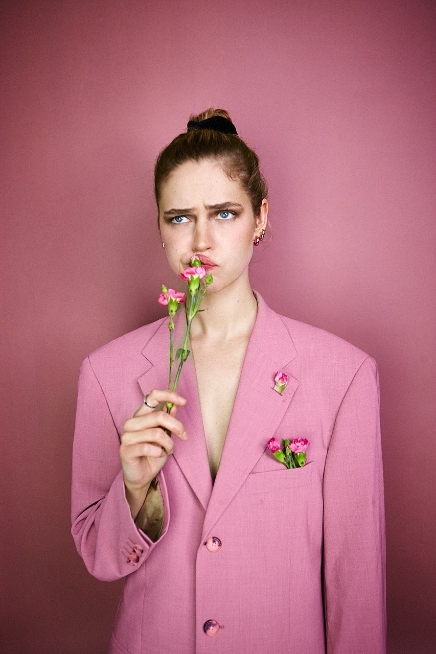 Headshot Schauspielerin Dana Esch, natürliches Licht, Studioaufnahme