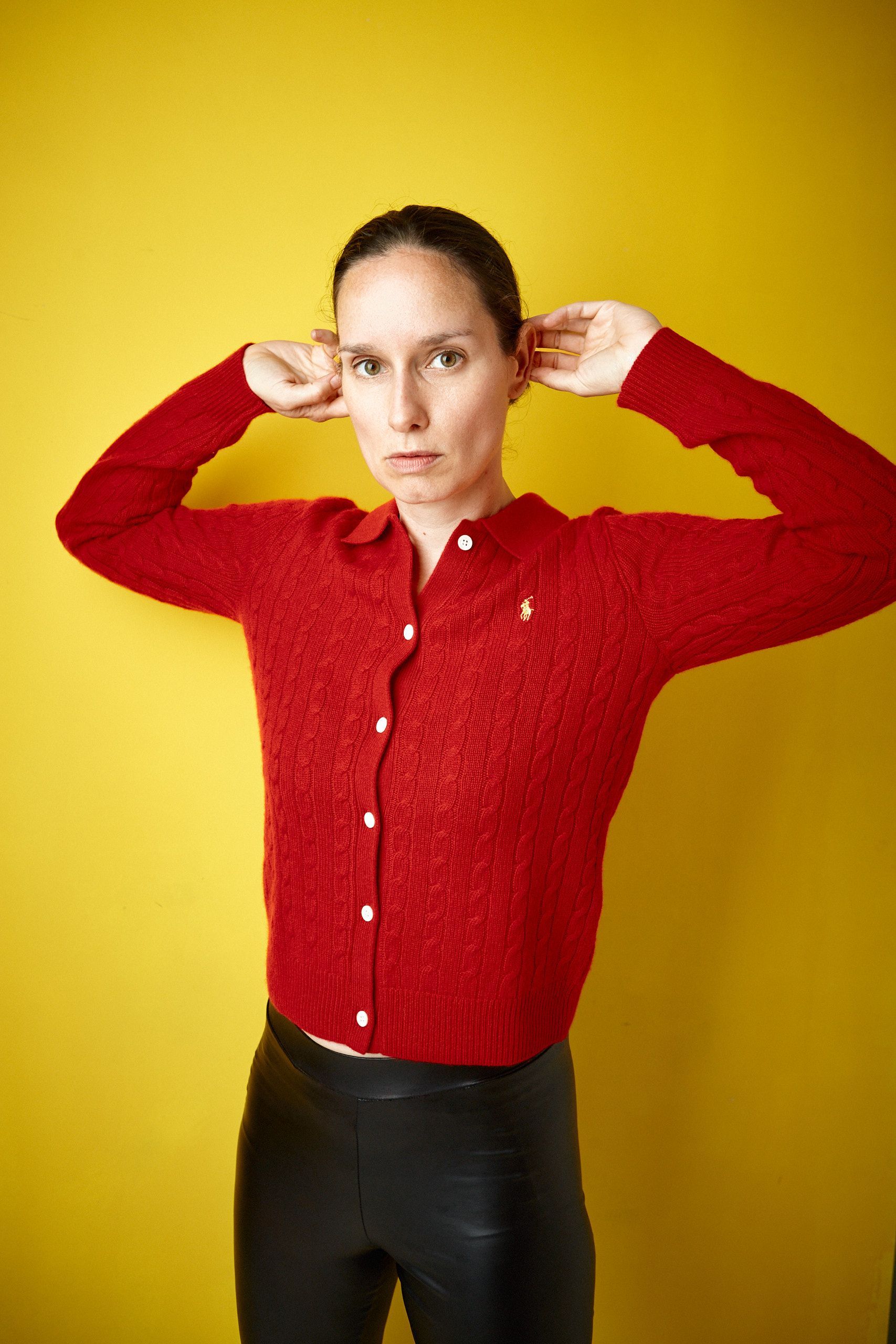 Headshot Schauspielerin Sarah-Isabella Behrens, natürliches Licht, Studioaufnahme