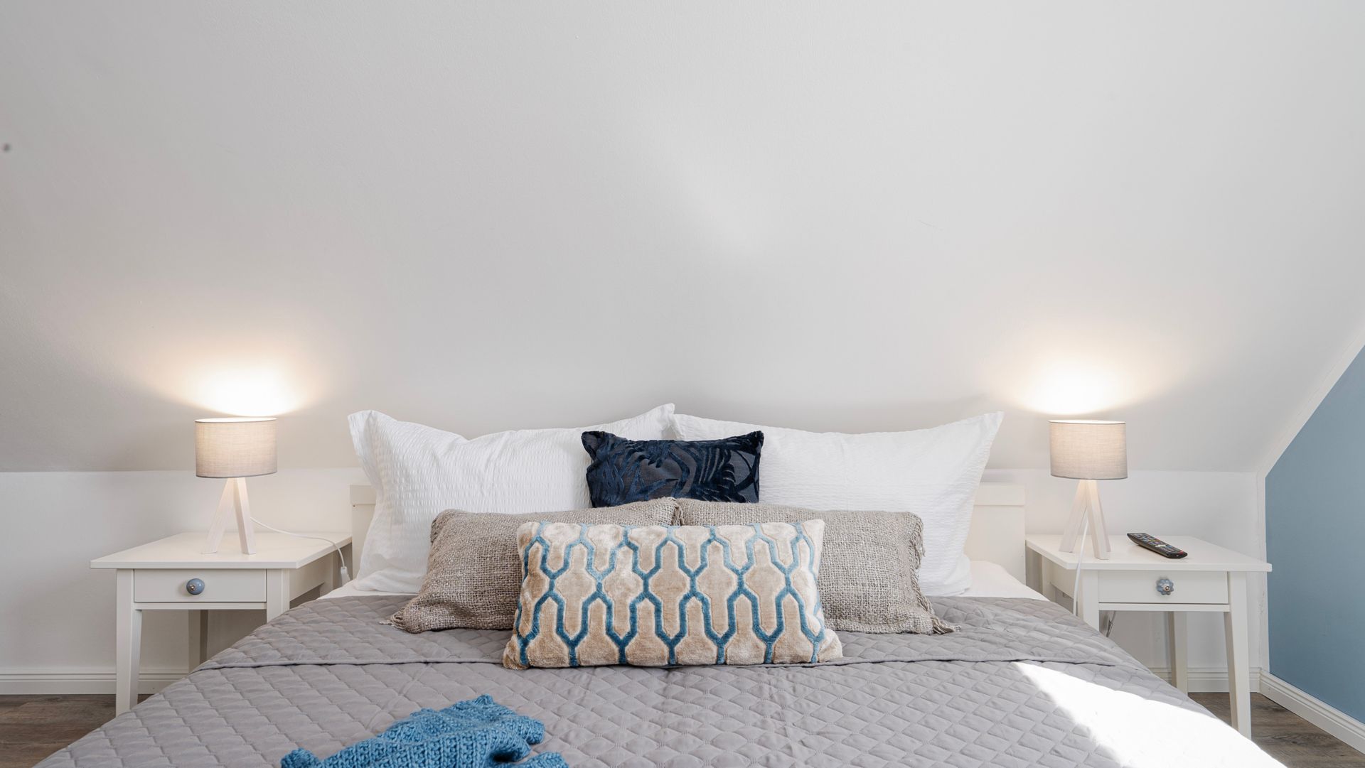 Fewo Lotsenbude - 5 P. - Blick auf das Doppelbett